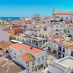 Downtown G - 150m From The