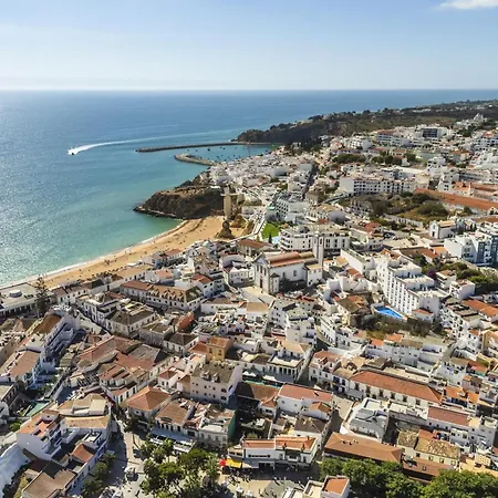 Downtown G - 150m From The Albufeira